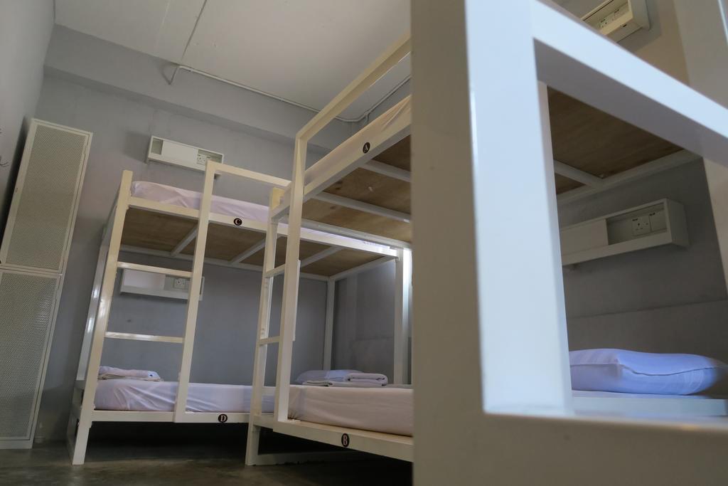 Ryokan Muntri Boutique Hostel Джордж Таун Стая снимка