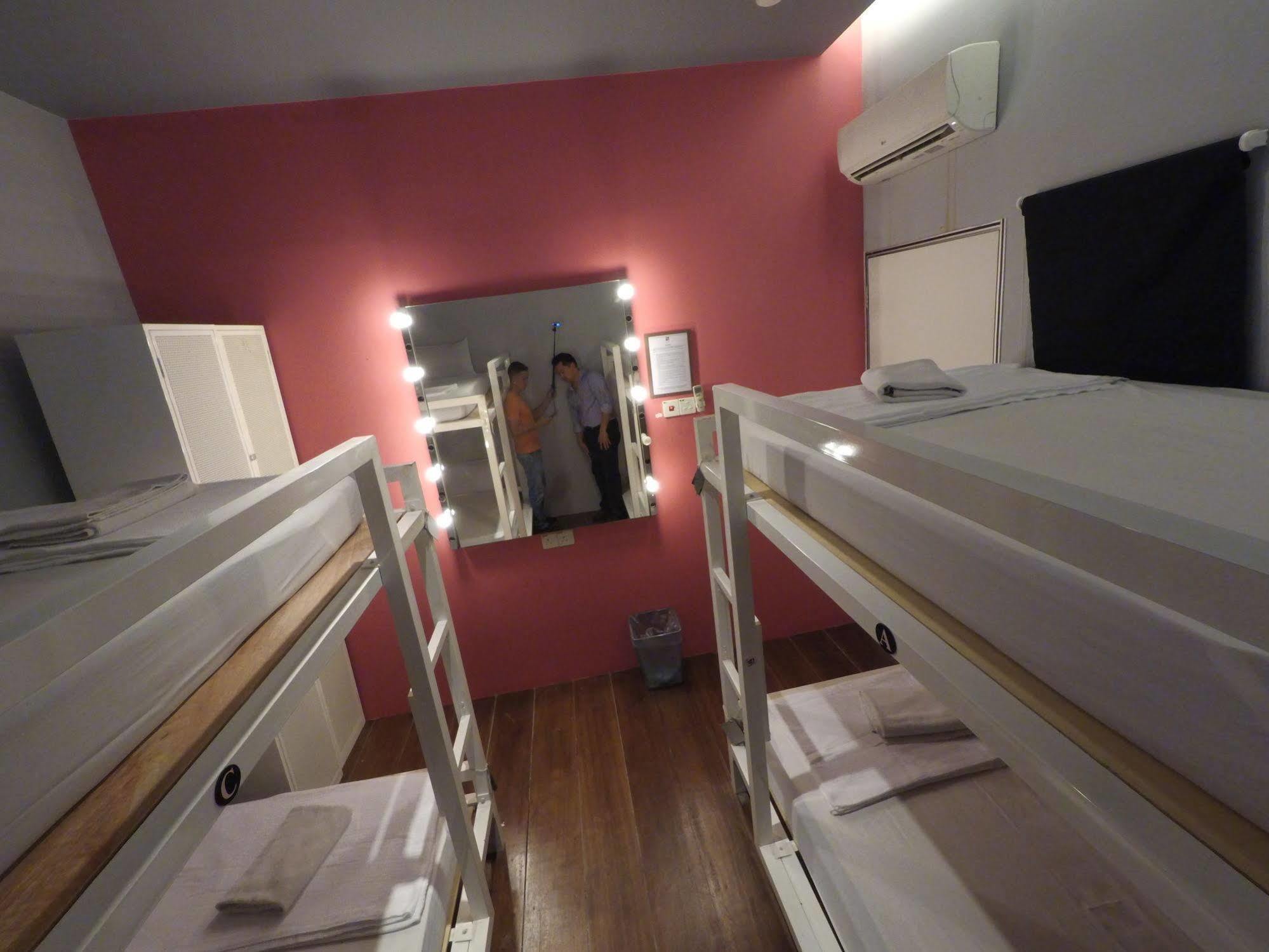 Ryokan Muntri Boutique Hostel Джордж Таун Екстериор снимка